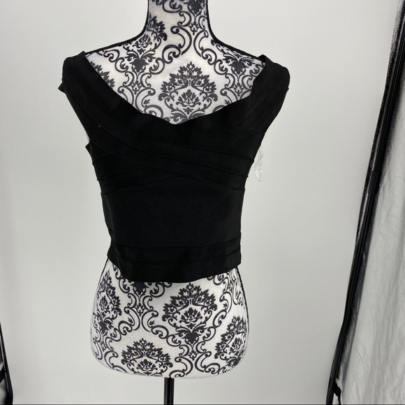 WOW COUTURE Off-the-shoulder Cropped Bandage top - Picture 4 of 12